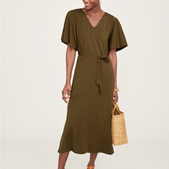 Garnet Hill Dresses & Skirts - Garnet hill Flutter-Sleeve Knit Midi Dress woman’s size large quiet luxury